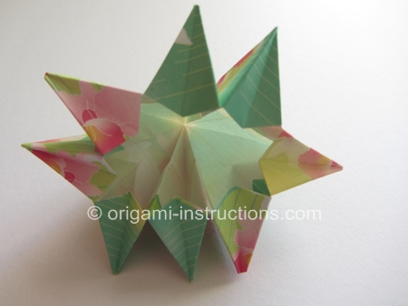 origami-8-pointed-vase-step-1