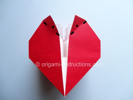 origami-accordion-heart-step-18