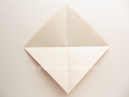 origami-blinking-eye-step-1