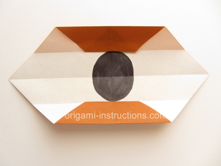 origami-blinking-eye-step-7