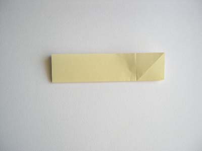origami-cow-creasing-end-of-folded-rectangle