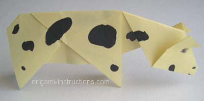 origami-cow-decorated-with-markers-and-pens