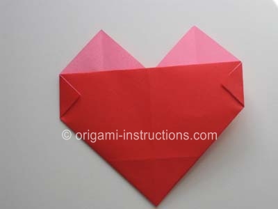 Easy Origami Heart Step 11: Fold the left side now.