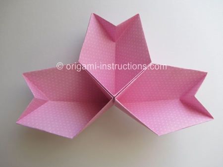 origami-kusudama-cherry-blossom-step-15
