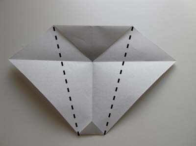 origami-elephant-head-and-body-step-3