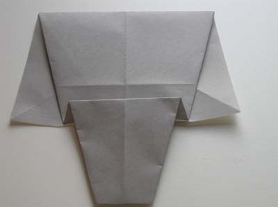 origami-elephant-head-and-body-step-7