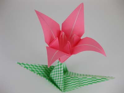 origami-lily--with-stem