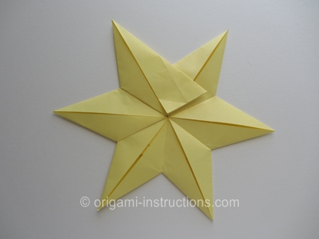 origami-modular-6-pointed-star-step-13