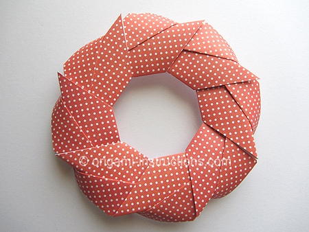 origami-modular-holiday-wreath