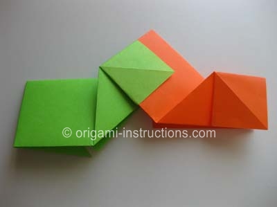 origami-modular-wreath-step-10