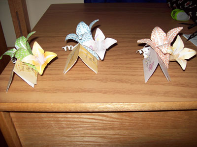 Origami Lily at origami-instructions.com