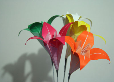 Origami Lily at origami-instructions.com