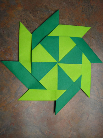 Origami Modular Pinwheel at origami-instructions.com