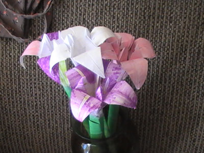 Origami Lily at origami-instructions.com