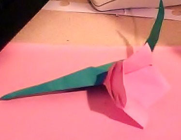 Origami Tulip at origami-instructions.com