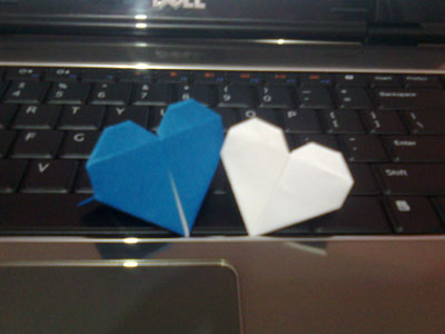 origami-heart-with-stand