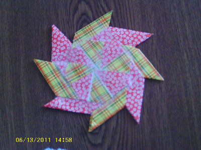 Origami Modular Pinwheel at origami-instructions.com