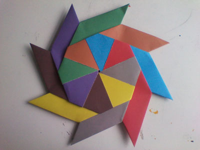 Origami Modular Pinwheel at origami-instructions.com