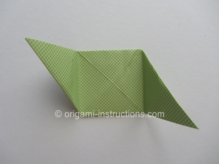 http://www.origami-instructions.com/images/sonobe-cube/thumbnails/03-sonobe-cube.jpg