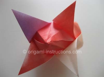 origami-traditional-tulip-step-13