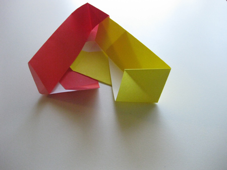 28-origami-triangular-box