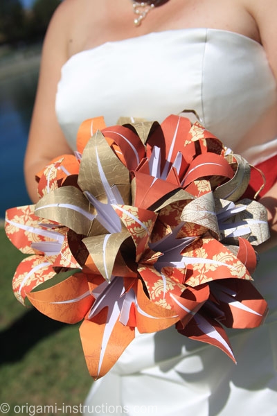 origami-lily-at wedding